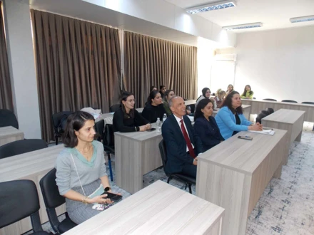 Die Suche nach der Quelle des Ursprungs in Goethes Faust